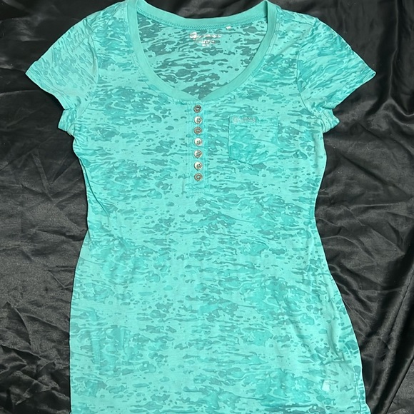 Medium Guess tshirt in blue - Picture 1 of 2